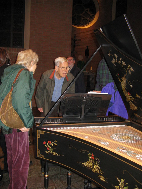Viewing the harpsichord