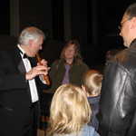 Eddie with onlookers at Belmont concert