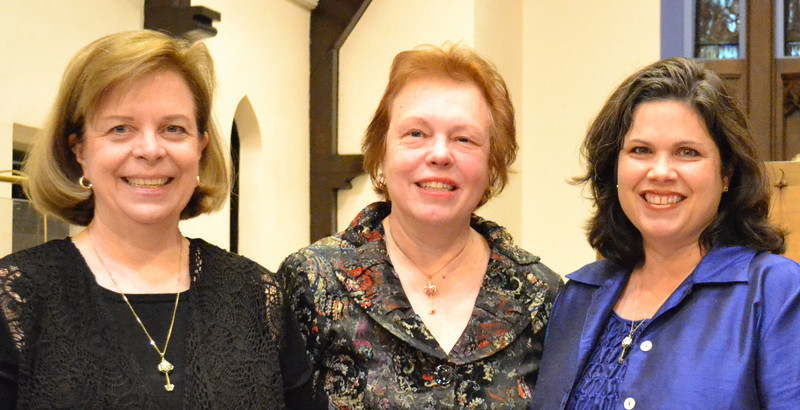 CPM ladies with Russian necklaces