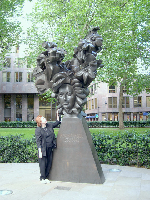 Karen with the statue dedicated to Henry Purcell (1659-1695) a block away in the park. We've spent a week with history, Handel and living on the same street as Purcell!